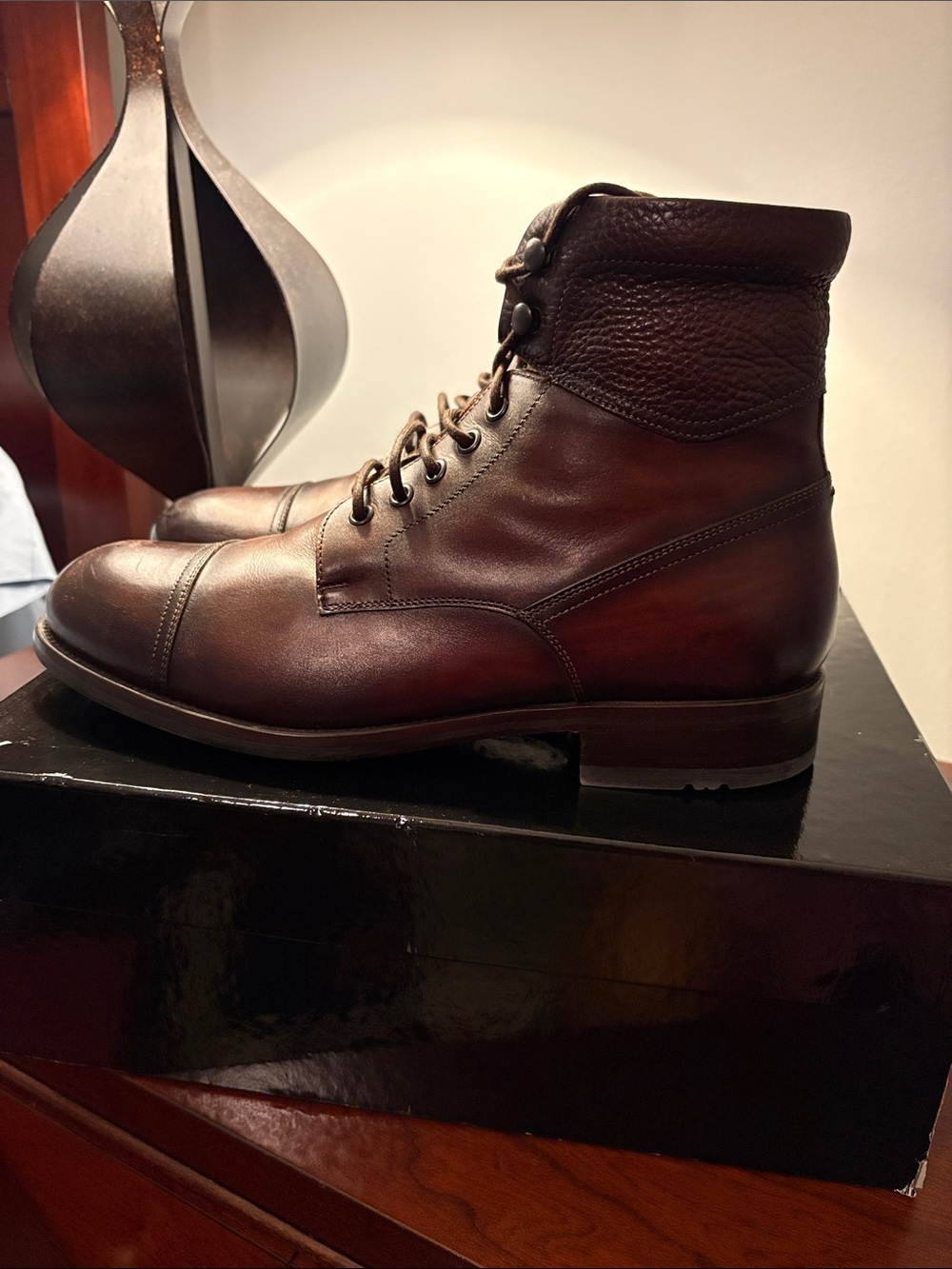 Magnanni Brown Leather Lace-Up Cap-Toe Boots